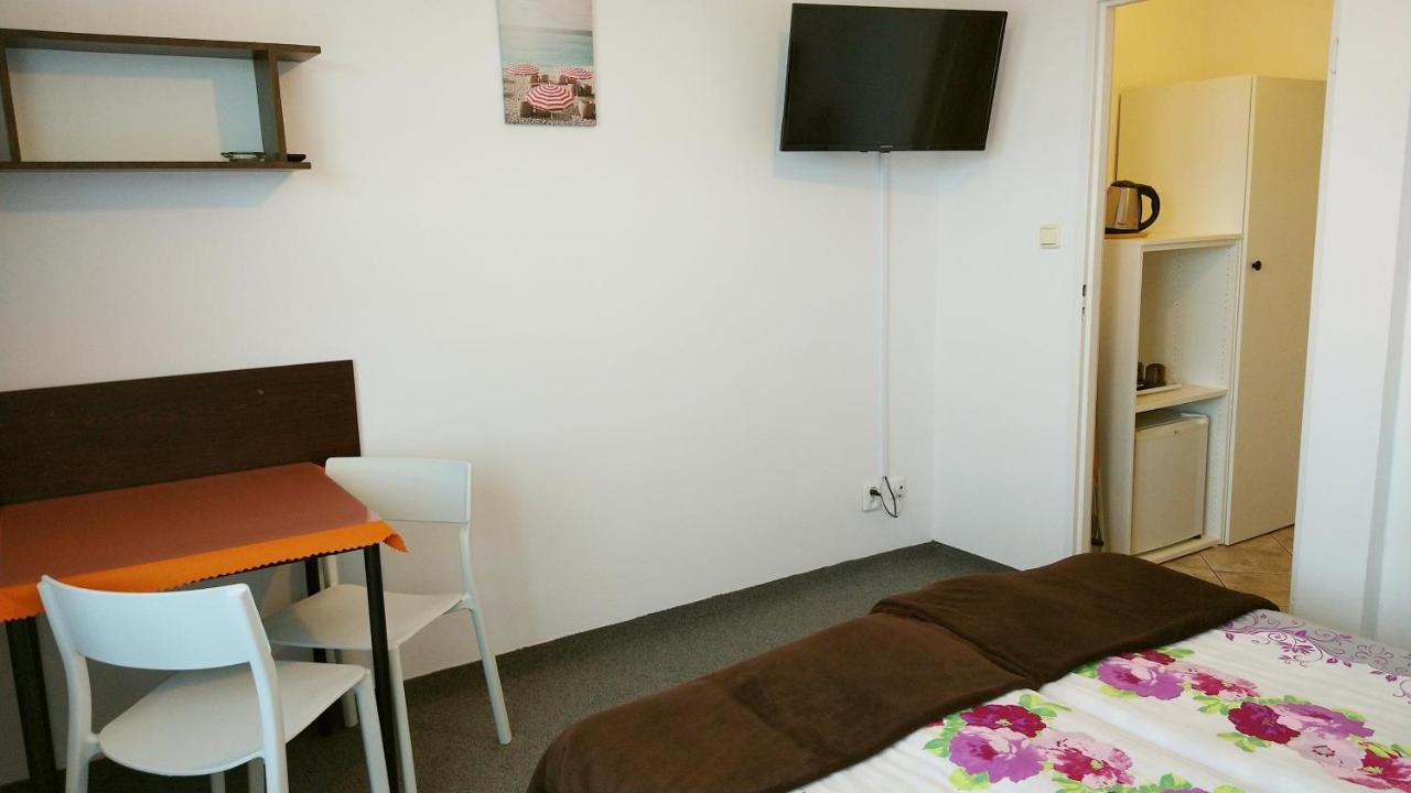 Klif Pokoje Goscinne W Centrum Blisko Morza Ustronie Morskie Buitenkant foto